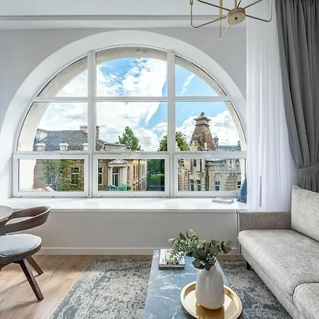 Luxury In Old Town